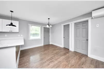 5738 Kenilwood Drive, Houston, TX 77033 - Photo 16