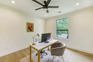 5843 Outer Banks St, Houston, TX 77091 - Photo 12