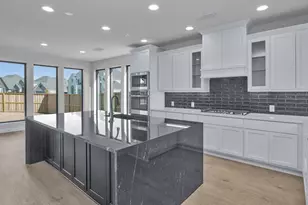 12214 Grassy Bnd Dr, Baytown, TX 77523 - Photo 6