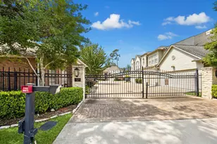 1321 Whispering Pines Dr, Houston, TX 77055 - Photo 1