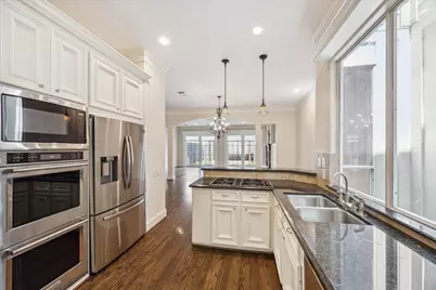 1321 Whispering Pines Drive, Houston, TX 77055 - Photo 8