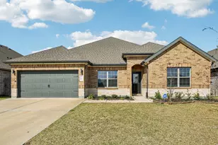 723 Westwood Dr, League City, TX 77573 - Photo 2