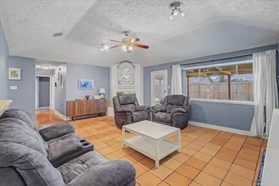 742 Sugar Hill Drive, La Porte, TX 77571 - Photo 8