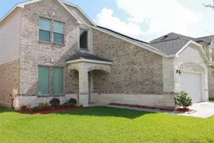 302 Lake Line Dr, Alvin, TX 77511 - Photo 2