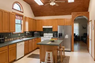 20218 Oak Forest Rd, Damon, TX 77430 - Photo 6