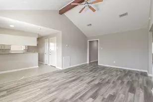 7135 Kings Dr, Baytown, TX 77521 - Photo 4