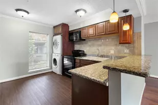 1901 S Voss Rd, Houston, TX 77057 - Photo 8