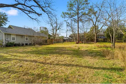 309 Waco Avenue, League City, TX 77573 - Photo 2