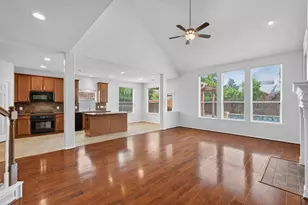 22 Frontera Cir, The Woodlands, TX 77382 - Photo 4