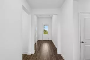 12114 Old Fashion Cir, Mont Belvieu, TX 77535 - Photo 4