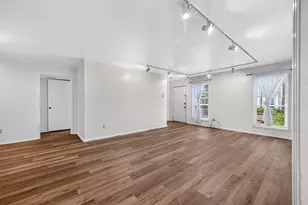 359 N Post Oak Ln, Houston, TX 77024 - Photo 8