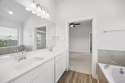 9830 N Goshawk Trail, Conroe, TX 77385 - Photo 24