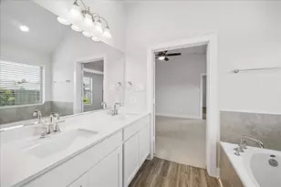 9830 N Goshawk Trl, Conroe, TX 77385 - Photo 24