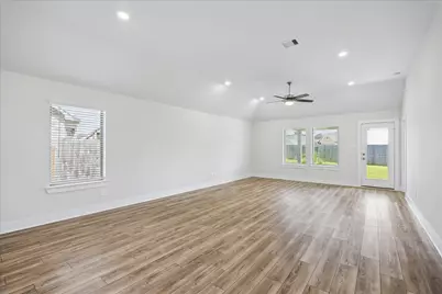 9830 N Goshawk Trail, Conroe, TX 77385 - Photo 2