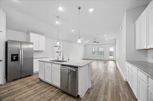 9830 N Goshawk Trl, Conroe, TX 77385 - Photo 14