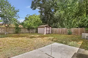 2105 Marshall St, Pasadena, TX 77506 - Photo 2