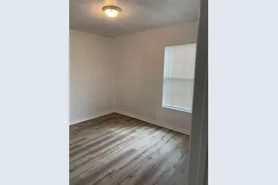 5237 Carmen Street, Houston, TX 77033 - Photo 18