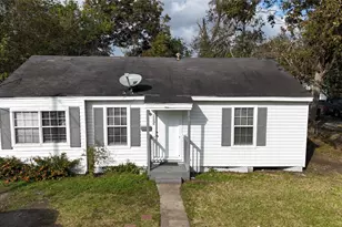 5237 Carmen St, Houston, TX 77033 - Photo 1