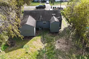 5237 Carmen St, Houston, TX 77033 - Photo 4