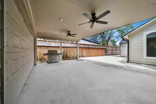 1583 Sue Barnett Dr, Houston, TX 77018 - Photo 16