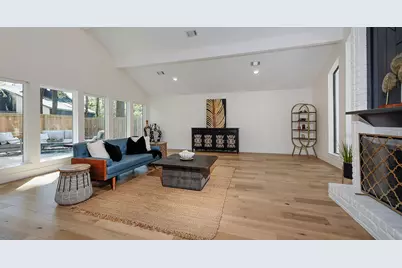 16 Crinkleroot Court, The Woodlands, TX 77380 - Photo 8