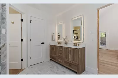 16 Crinkleroot Court, The Woodlands, TX 77380 - Photo 20