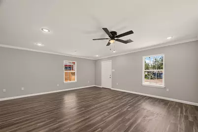 7412 S Hall Street, Houston, TX 77028 - Photo 8