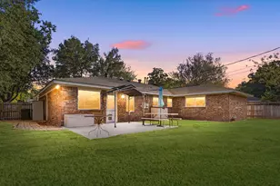 9671 Judalon Ln, Houston, TX 77063 - Photo 2