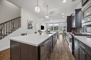 2122 Banks St, Houston, TX 77098 - Photo 6