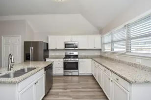 946 Oak Falls Dr, Conroe, TX 77378 - Photo 10