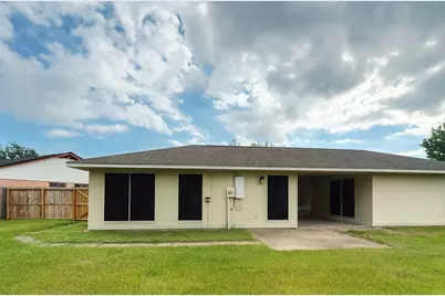 2706 Mayflower Landing Court, Webster, TX 77598 - Photo 18