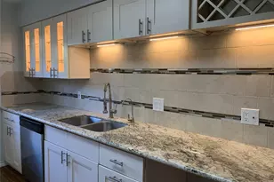 13140 Trail Hollow Dr, Houston, TX 77079 - Photo 6