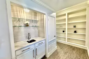 2323 Bering Dr, Houston, TX 77057 - Photo 24