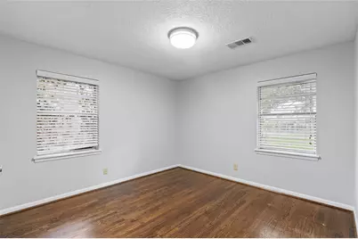 118 E Thornton Road, Houston, TX 77022 - Photo 10