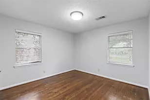 118 E Thornton Rd, Houston, TX 77022 - Photo 10