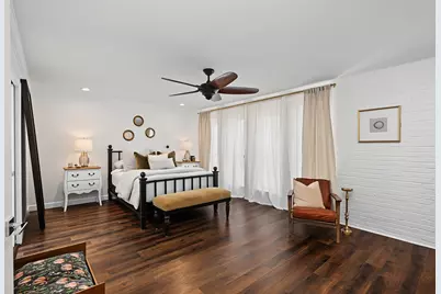 2216 Amberly Court, Houston, TX 77063 - Photo 20
