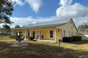301 Beech St, Calvert, TX 77837 - Photo 1