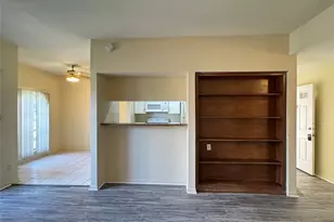 6500 Harbor Town Dr, Houston, TX 77036 - Photo 10