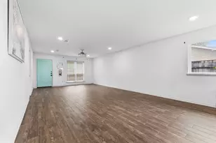 8515 Twisting Vine Ln, Houston, TX 77040 - Photo 4