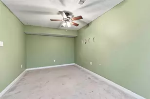 8515 Twisting Vine Ln, Houston, TX 77040 - Photo 16