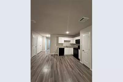 627 W Live Oak Street, Angleton, TX 77515 - Photo 4