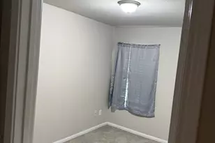 627 W Live Oak St, Angleton, TX 77515 - Photo 14