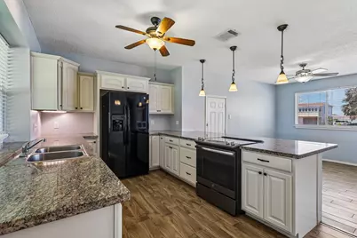 5709 Maco Street, Galveston, TX 77551 - Photo 12