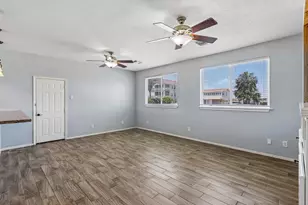 5709 Maco St, Galveston, TX 77551 - Photo 14