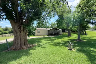 263 Camden Rd, Chester, TX 75936 - Photo 2