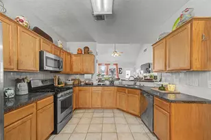 4407 Arbor Ln, Pasadena, TX 77505 - Photo 6