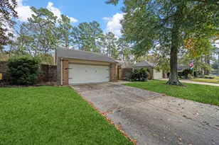 3330 Beech Point Dr, Kingwood, TX 77345 - Photo 2