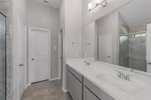 446 Lake Day Dr, Conroe, TX 77304 - Photo 14
