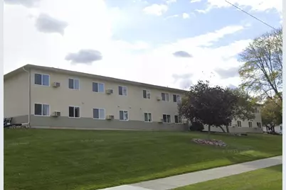 1485 N 7th St, Manitowoc, WI 54220 - Photo 2