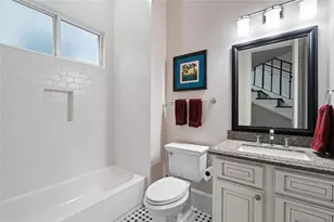 422 W 26th St, Houston, TX 77008 - Photo 8